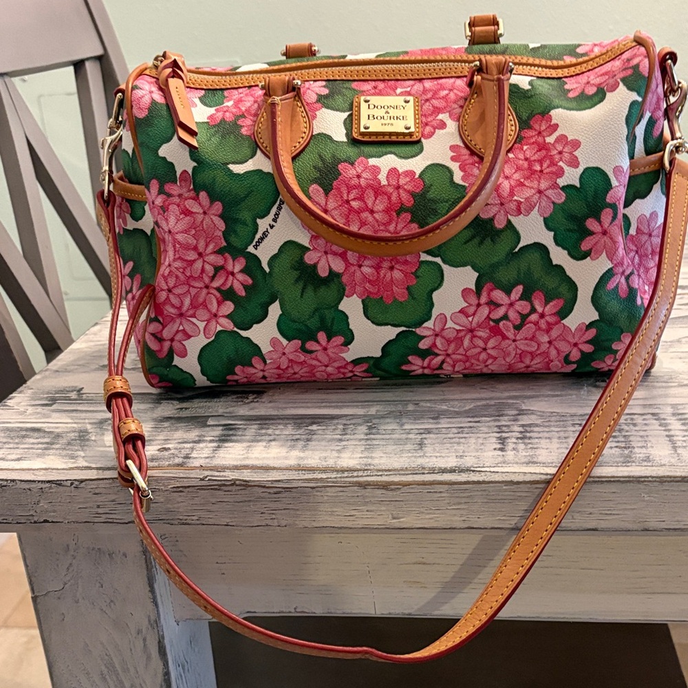DOONEY & BOURKE Hydrangea Basketweave Satchel Bag Crossbody Handbag Floral